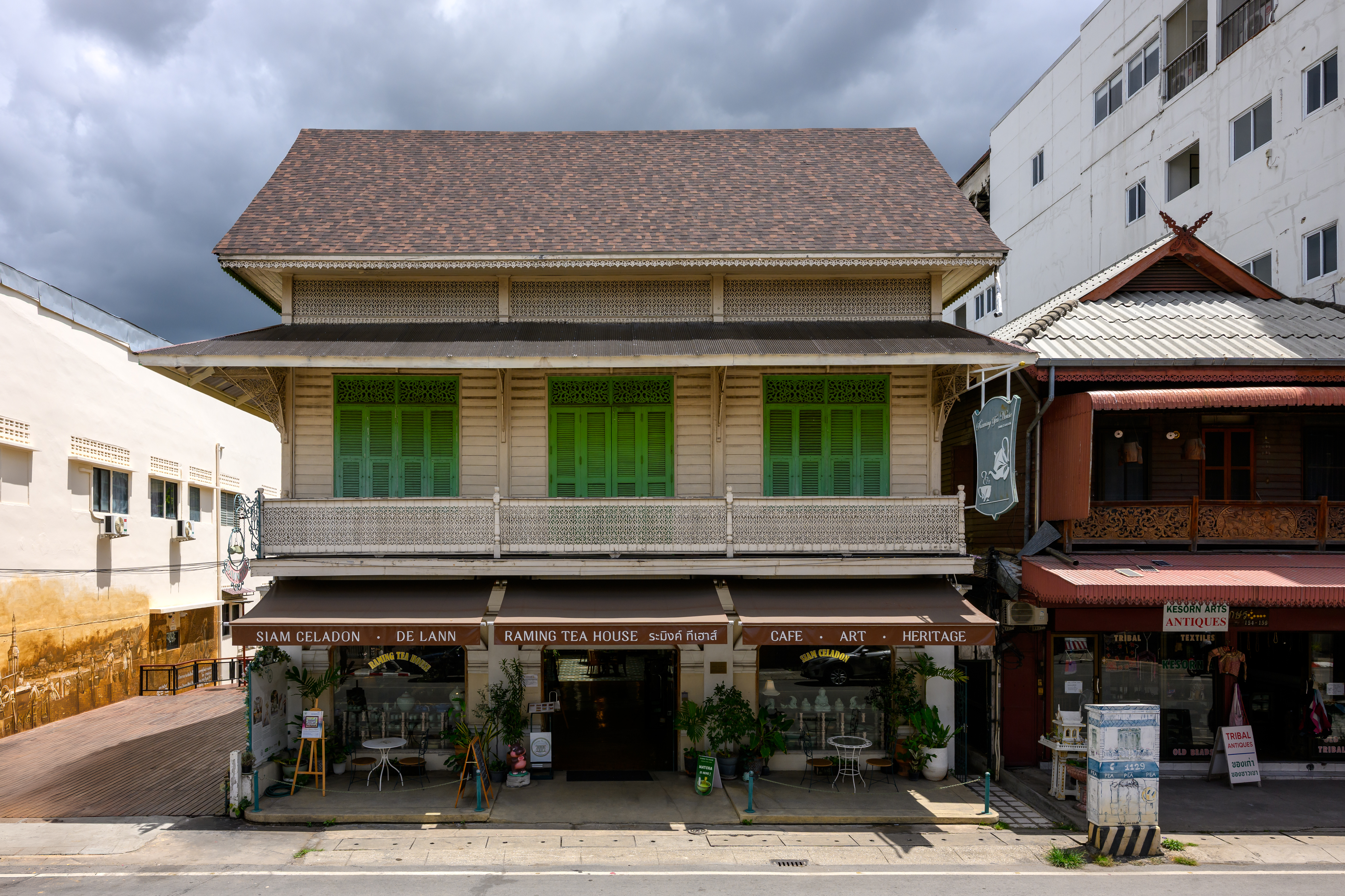 Raming Tea House Siam Celadon